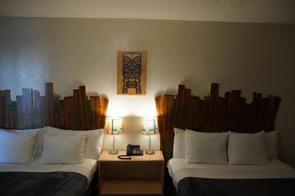 Huntington Surf Inn image 19