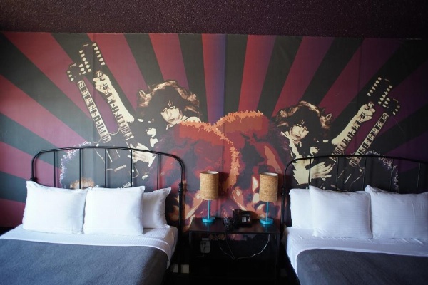 Huntington Surf Inn image 30